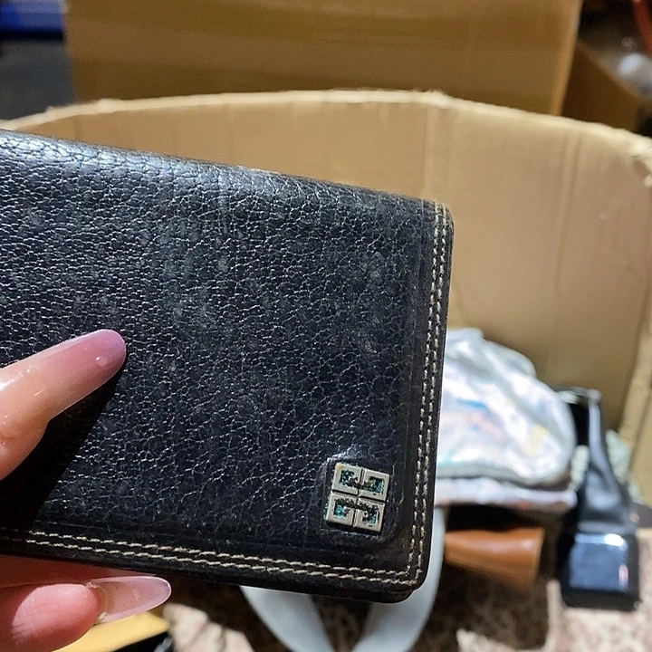 亼***賢中古香水项链手链耳饰耳钉锆石（处理）