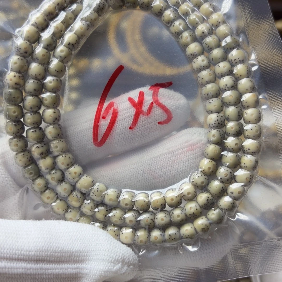 手串星月菩提通体留白