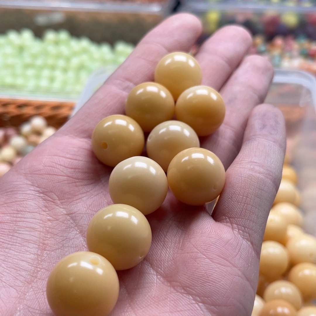 【闪购商品】白玉菩提吊坠z18/10+3颗奶咖微瑕