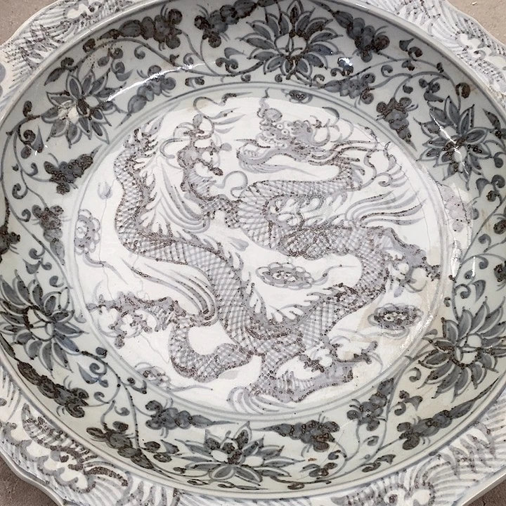 瓷片我也好可爱的啊哈啊哈哈