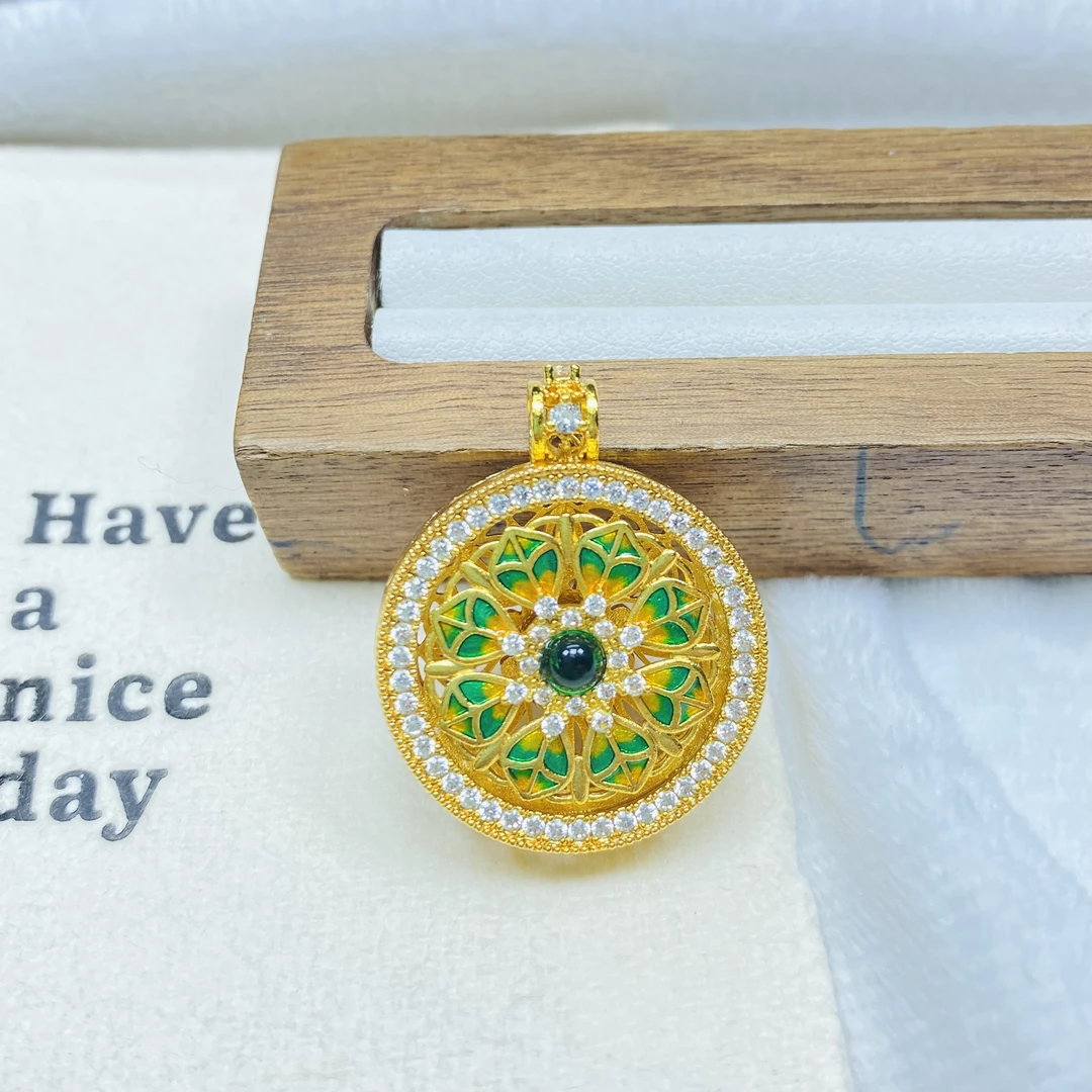 吊坠 YG黄色镂空花罗盘吊坠多样性发货46517