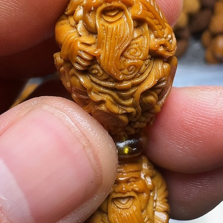 橄榄核手串你是谁