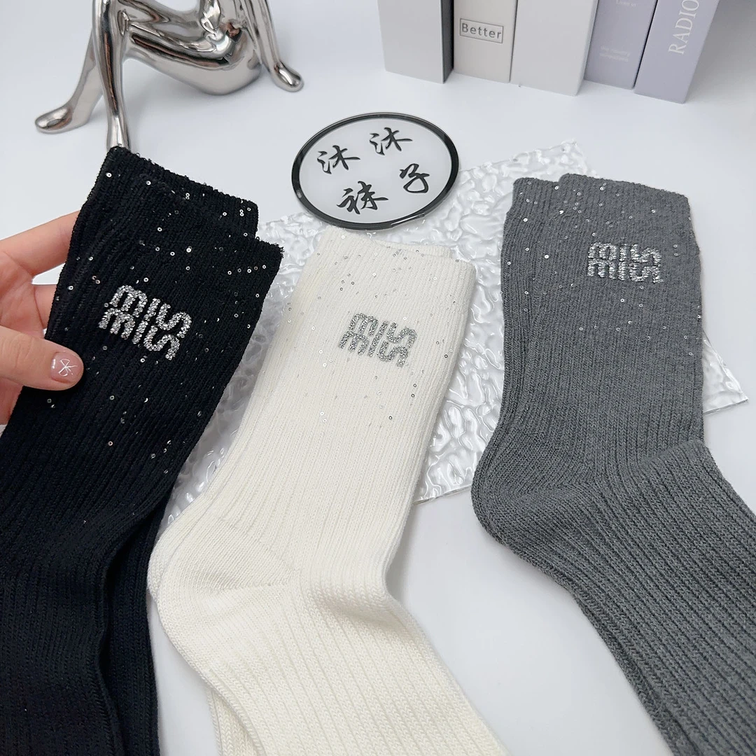 韩系满天水钻亮片袜子女2025新款爆款秋季网红款粗线针织高腰袜子