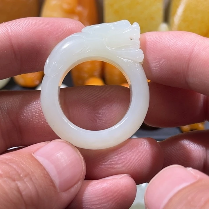 郭***玉和田玉未镶嵌颈饰