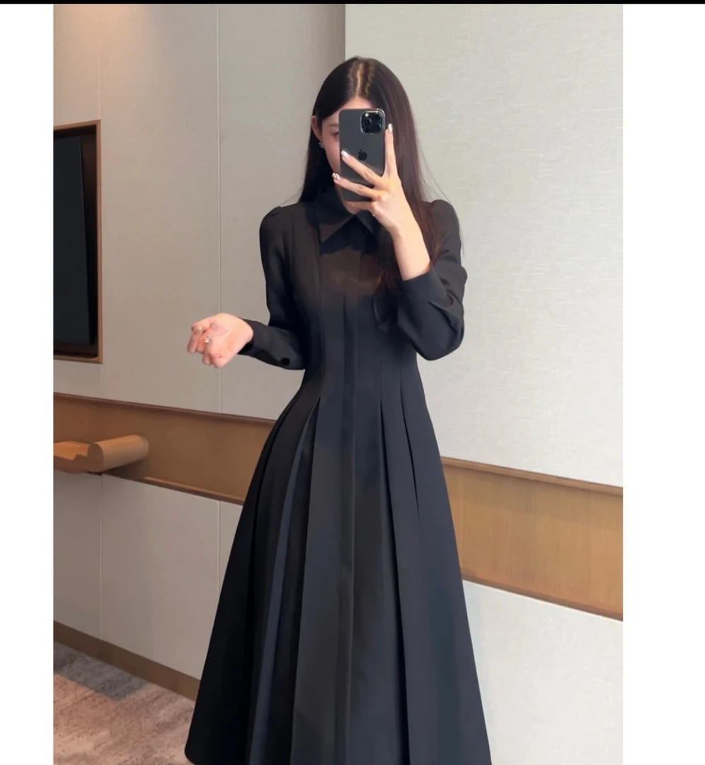 2025年秋冬新款polo领简约百搭显瘦设计减龄长款黑色连衣裙裙子
