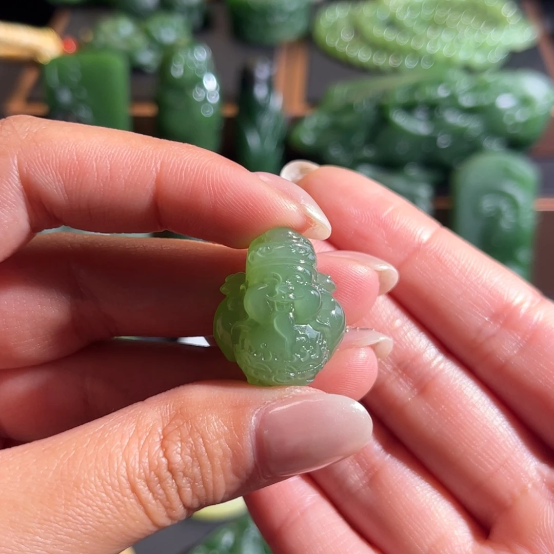 骨***家和田玉未镶嵌颈饰