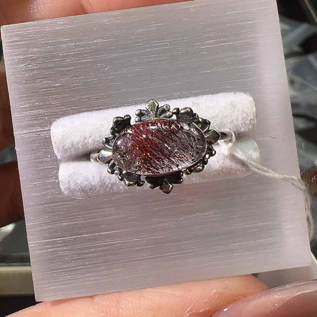 水晶戒指银S925镶嵌黑红超七戒指一个