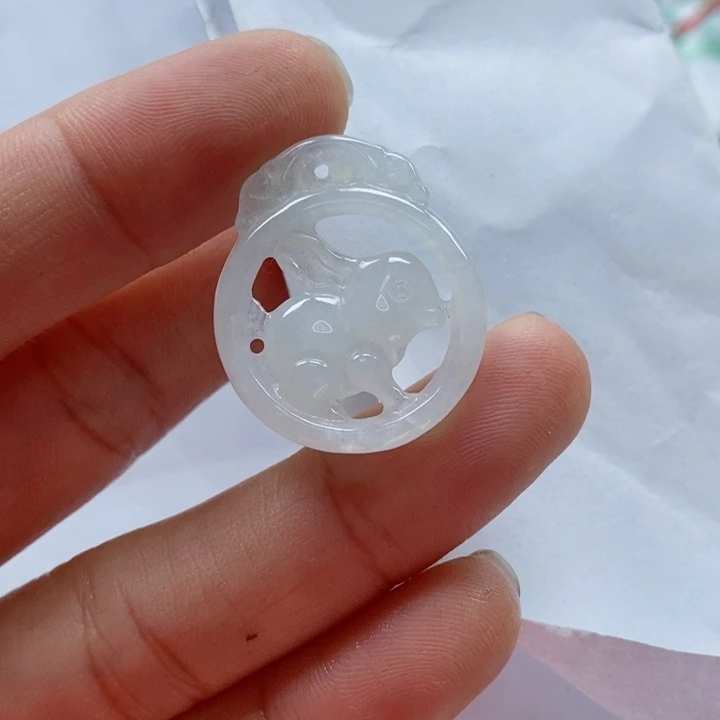 翡翠颈饰未镶嵌天然