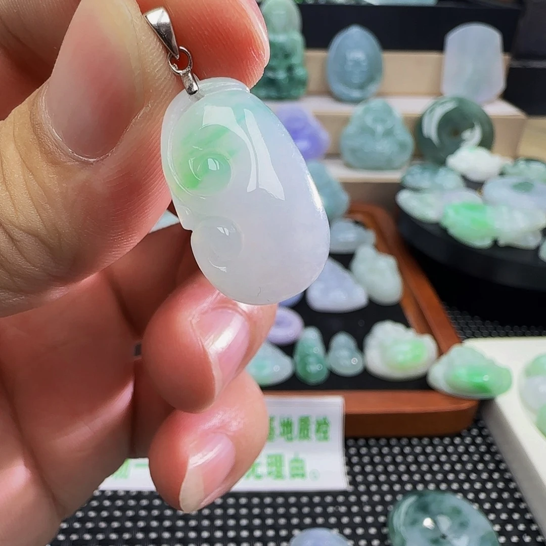 古***⁴翡翠未镶嵌吊坠(不含链)