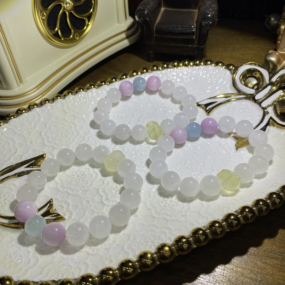 V511-天然白幽灵水晶手串单圈设计款-多样性发其一