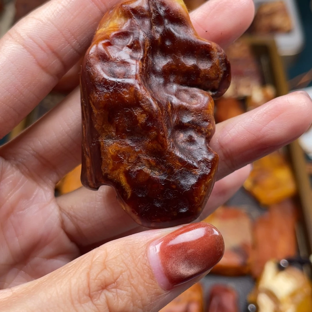 闲***步琥珀未镶嵌珠宝奇石