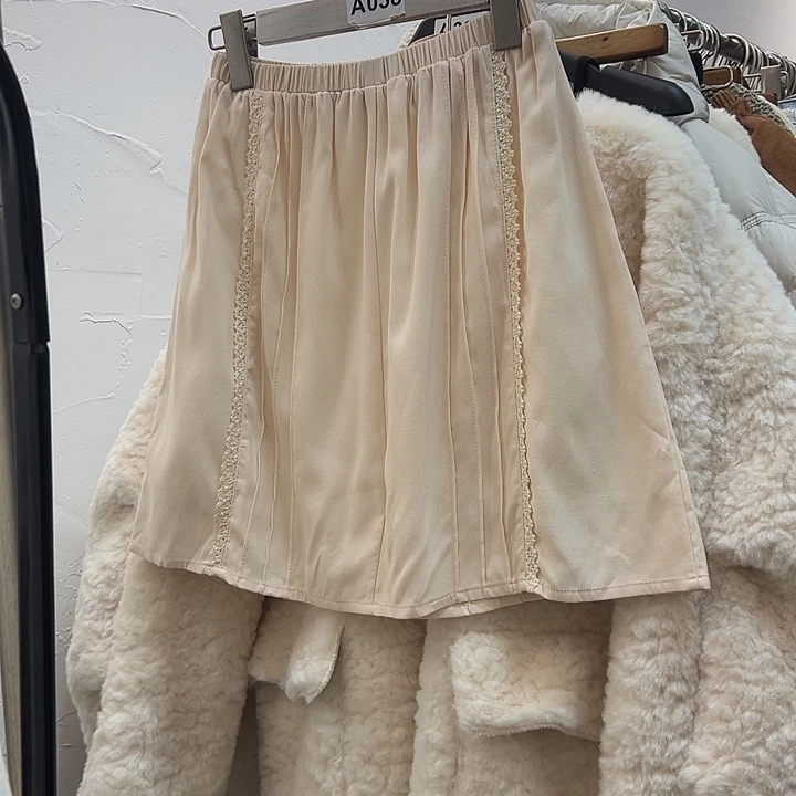 今天新款 很仙的纯欲风松紧腰短裙S