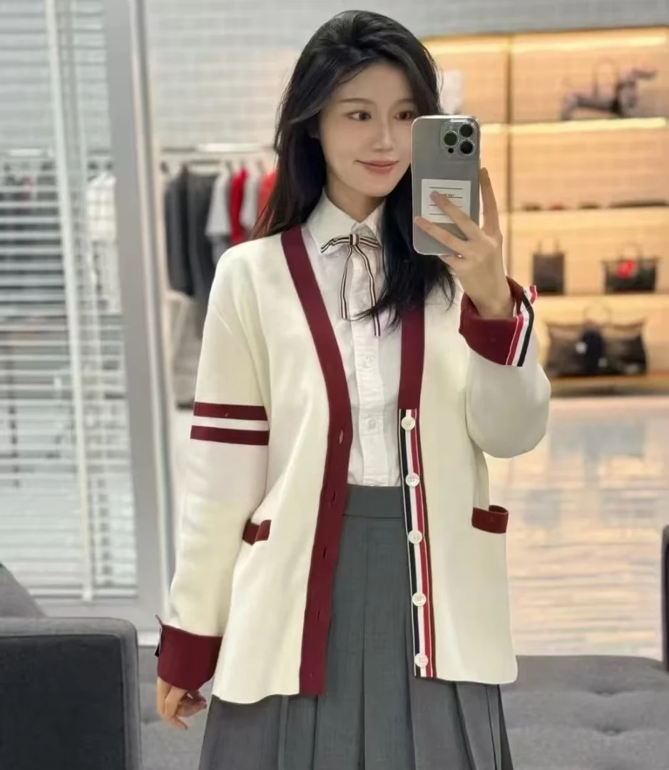 秋冬上衣毛针织衫少女针织常规袖拼接宽松V领开衫小香风-69158