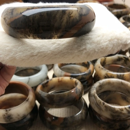 未镶嵌手镯石英质玉62加口径680米