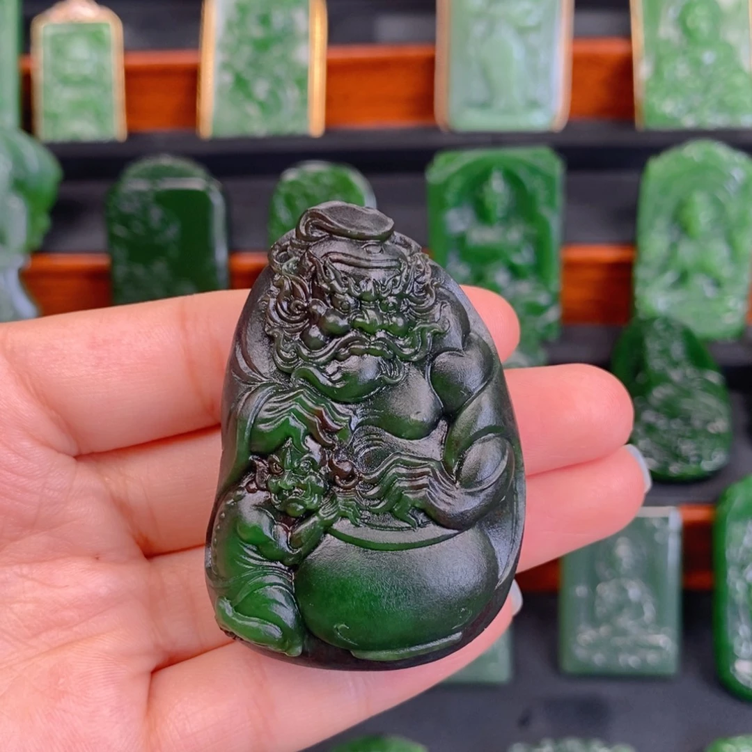 尼***奥和田玉（碧玉）未镶嵌颈饰
