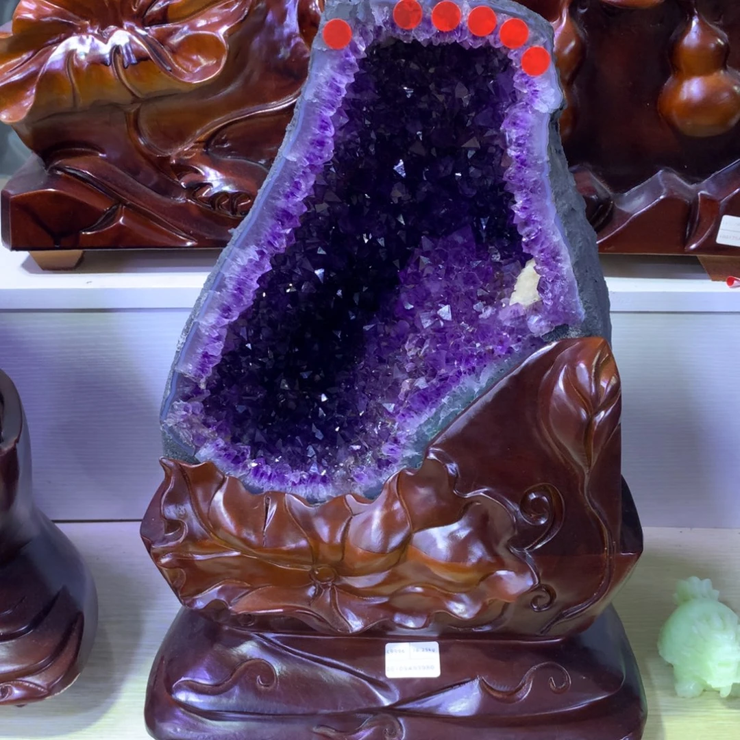 织绣巴西紫水晶摆件