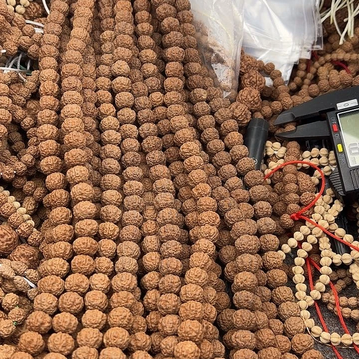 手串金刚菩提老树梅花11+114颗没有钢丝刷保手持