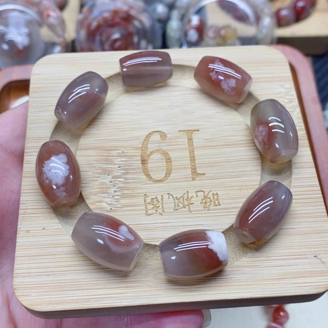 L***宝未镶嵌颈饰玛瑙/玉髓