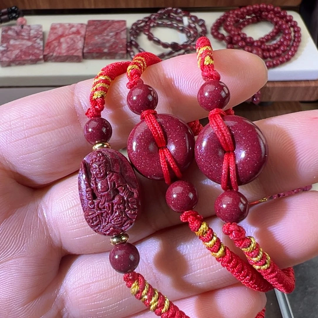 天然辰砂红绳本命佛