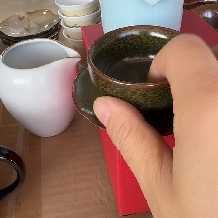 主人杯一个，瓷。。。。