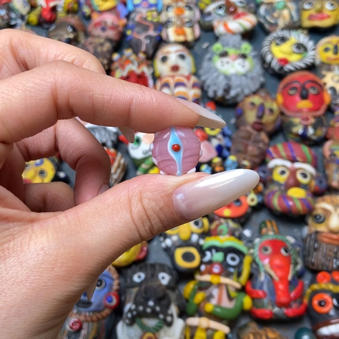 琉璃颈饰悄悄专拍