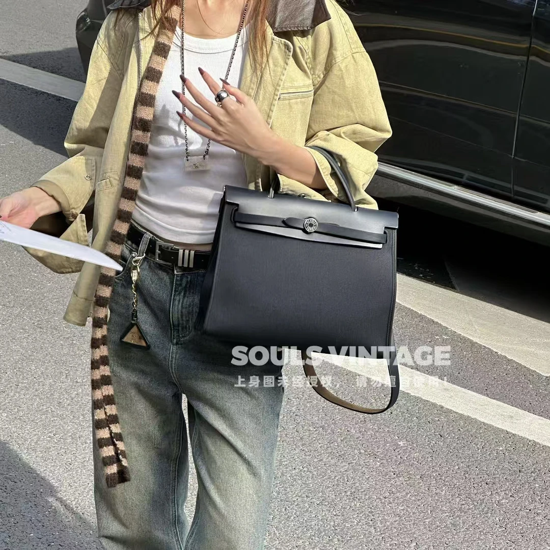 95新 Hermes/爱马仕 银扣 帆布拼皮 Herbag31单肩包/628772979