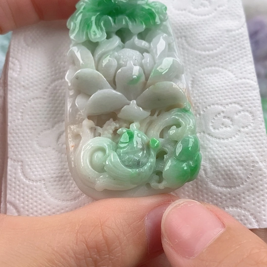 翡翠未镶嵌颈饰翡翠