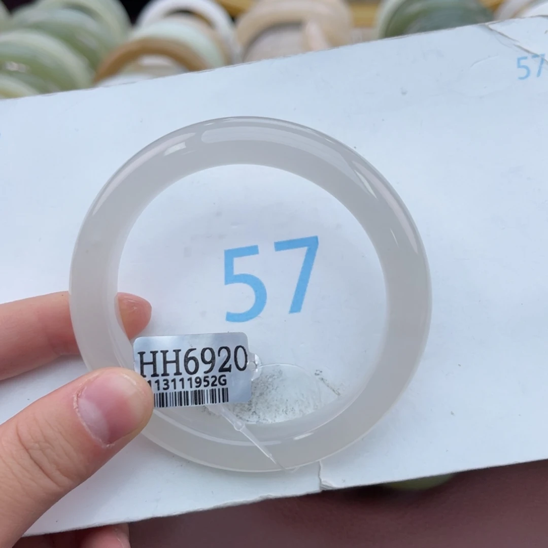 和田玉手镯未镶嵌如****明