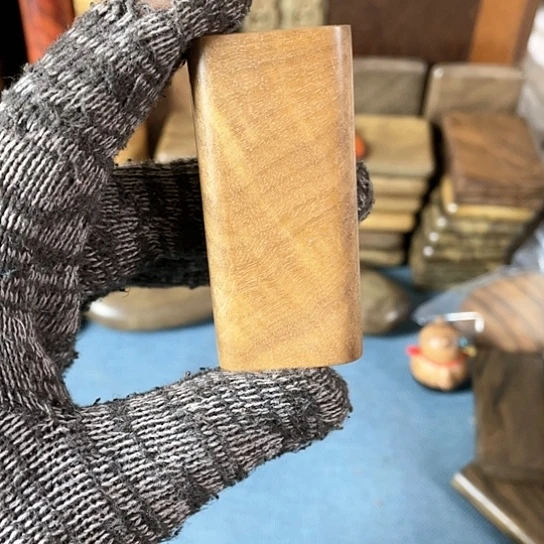 【闪购商品】仙*粄金丝楠木手把件无事牌