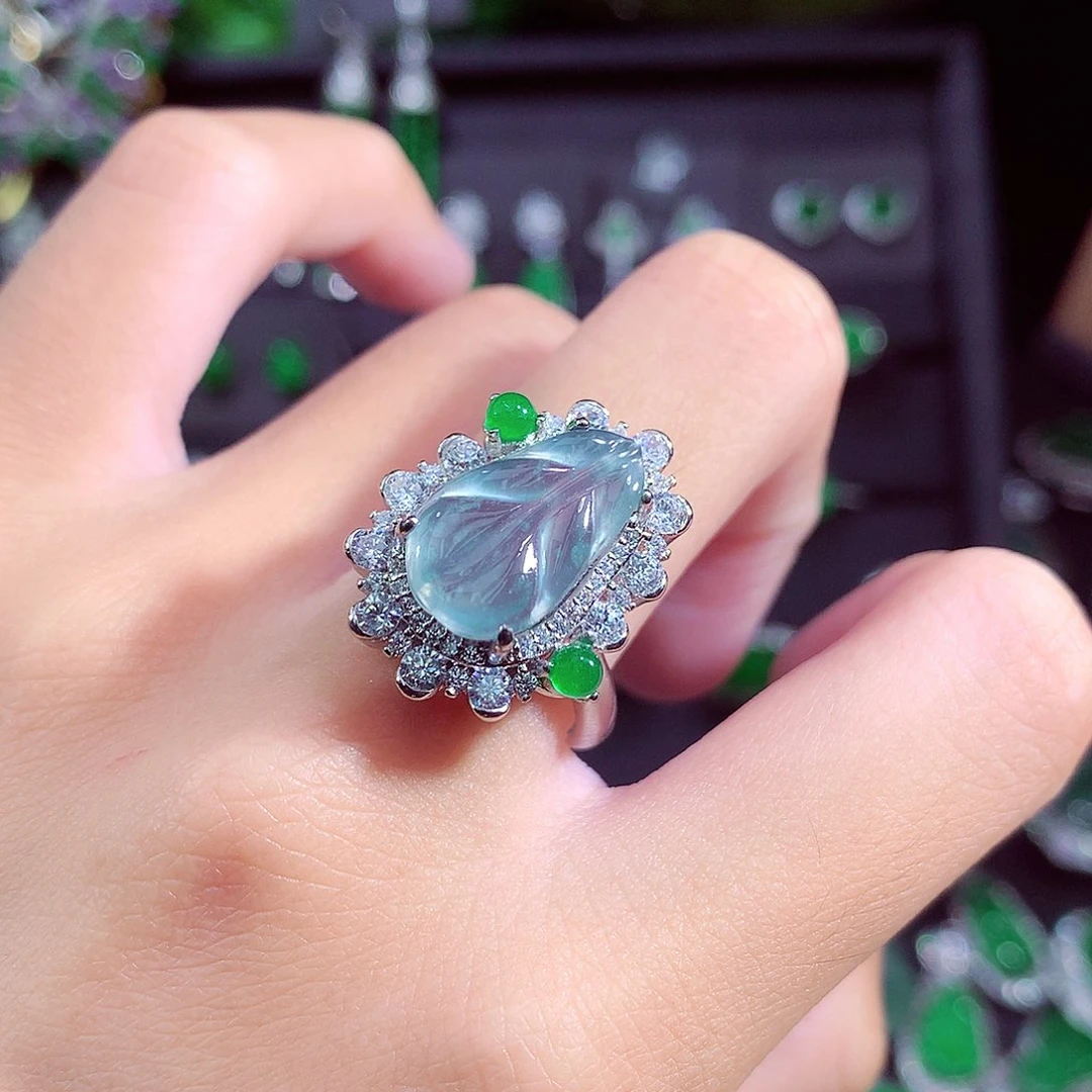 颈饰未镶嵌翡翠天然