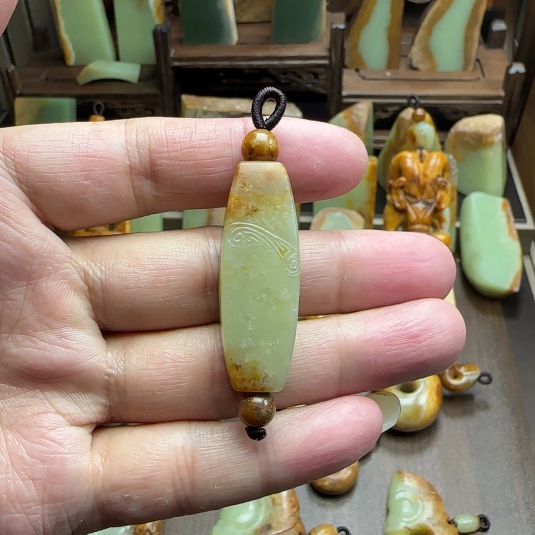 岫岩河磨玉（透闪石质玉）未镶嵌颈饰
