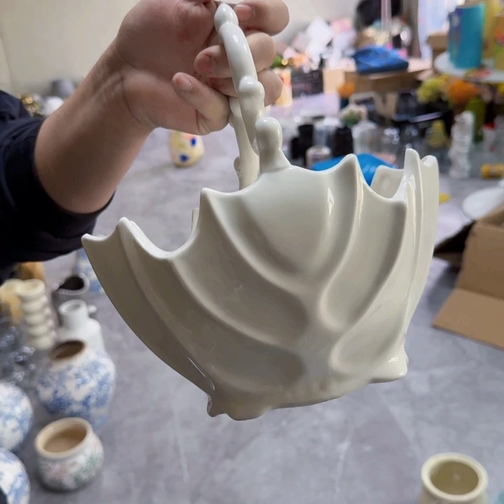 好看的小花瓶好看的小花瓶