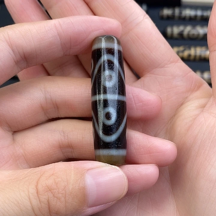 扎***勒玛瑙/玉髓（覆膜）颈饰未镶嵌