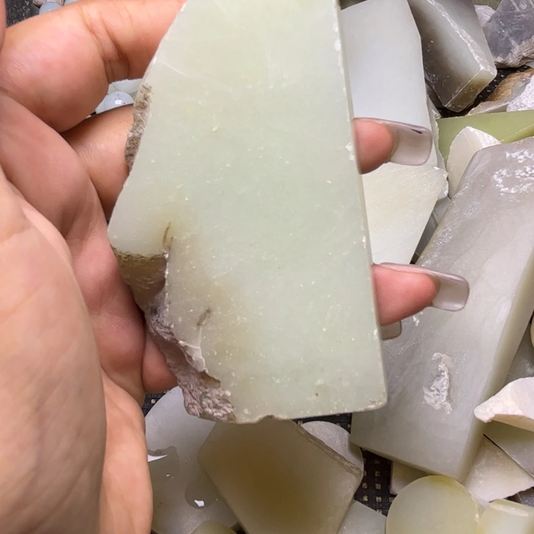 一***付项链未镶嵌和田玉