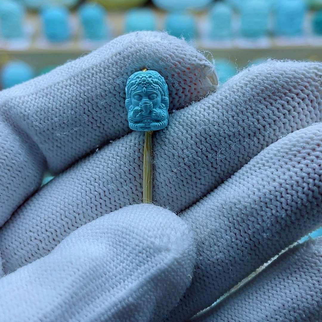 绿松石未镶嵌珠宝奇石