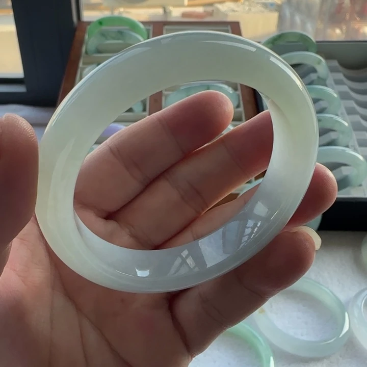 翡翠未镶嵌手镯老坑糯冰