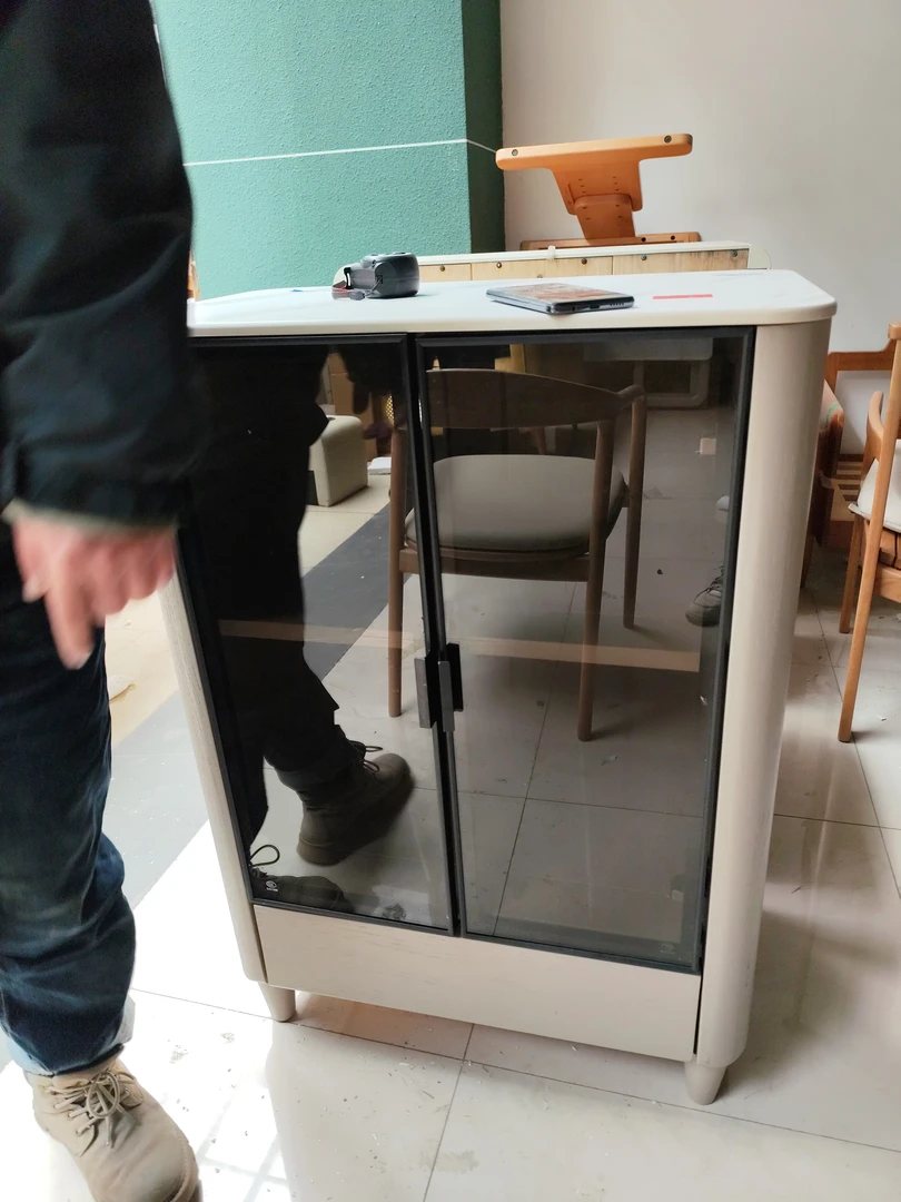 柜子 实木 70*40*94 瑕疵无售后 yh8011