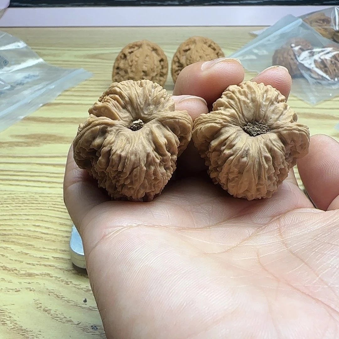 小***！桃核吊坠核桃核桃