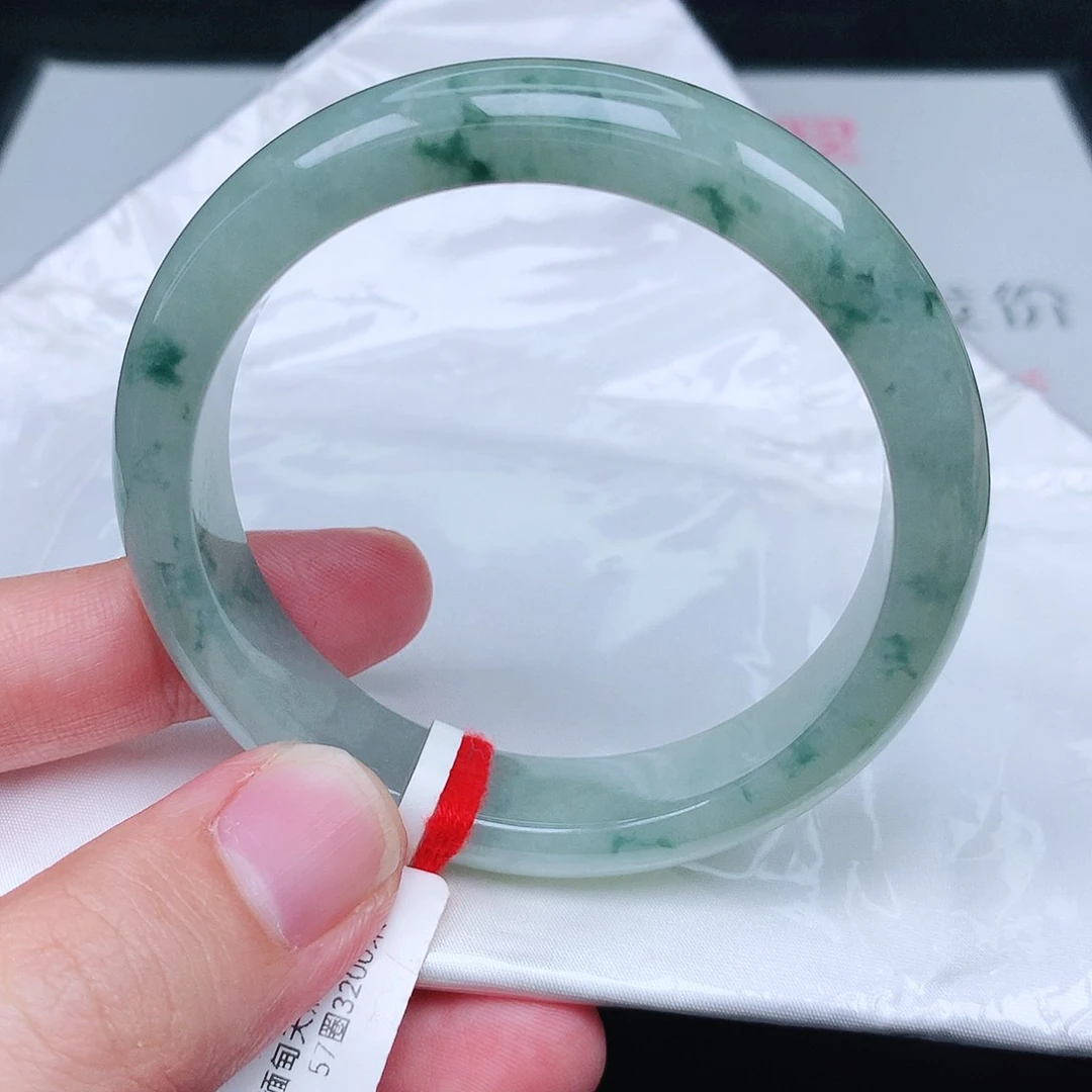 未镶嵌手镯翡翠天然翡翠手镯