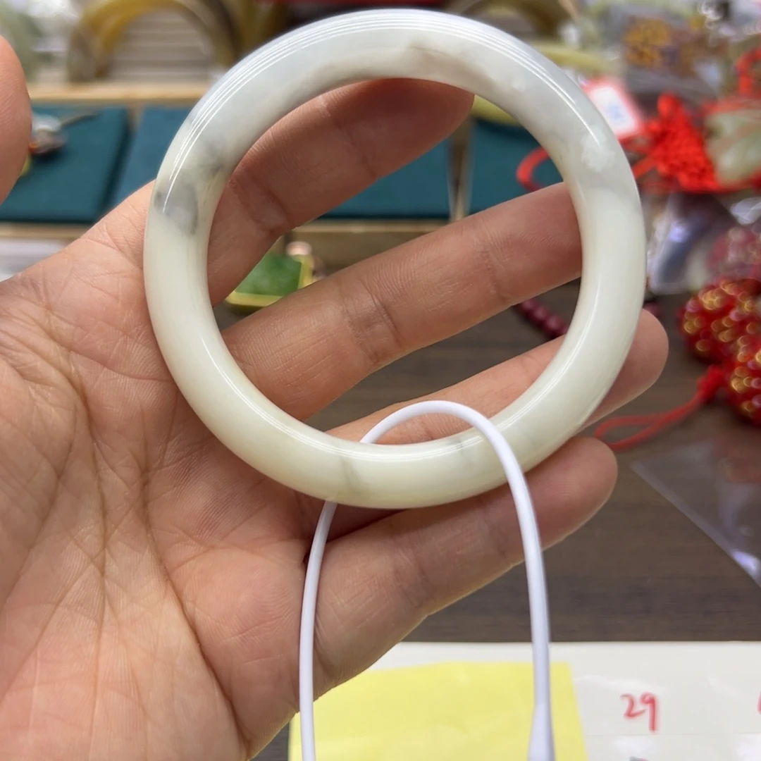 和田玉未镶嵌手镯58.4圈围23瑕