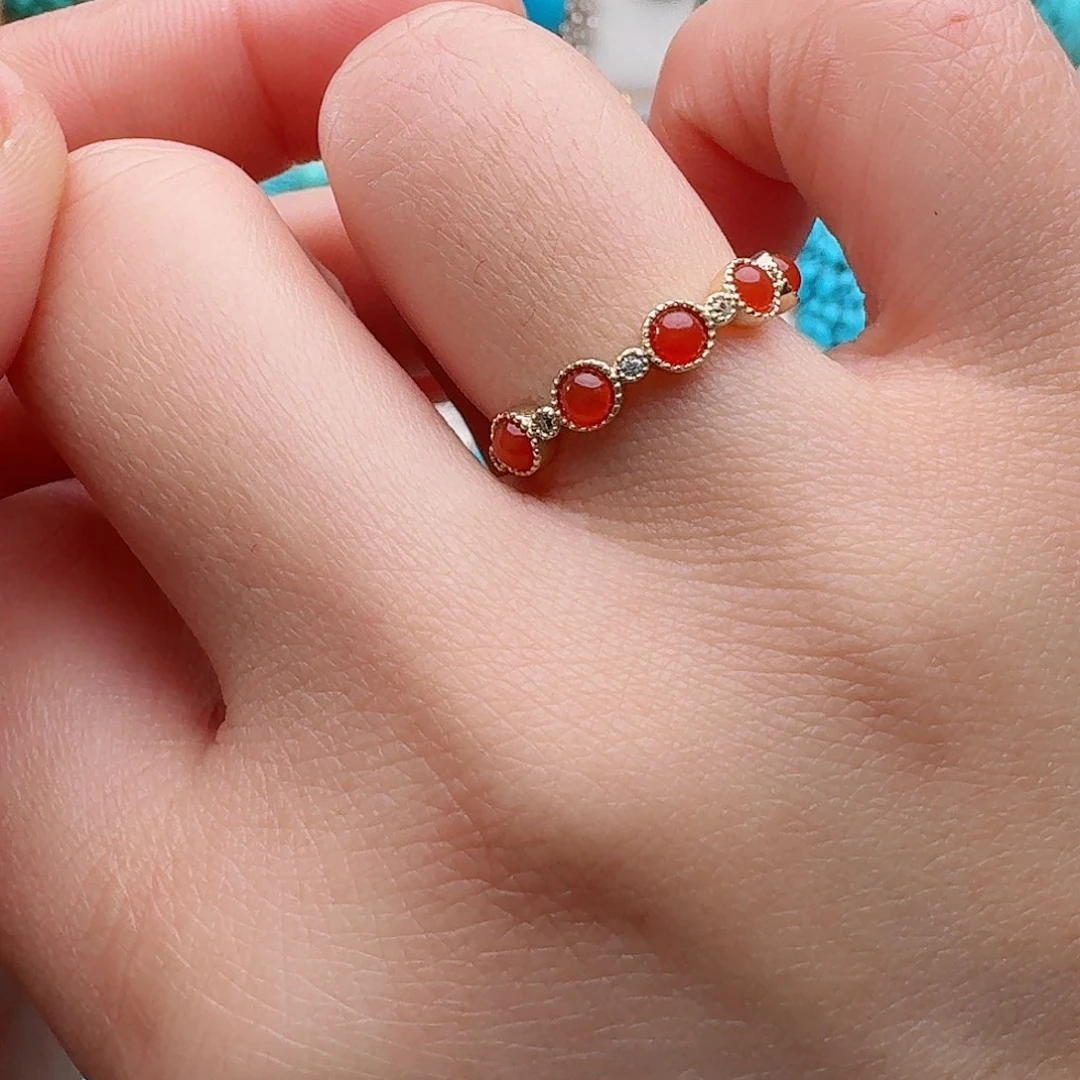 南红玛瑙未镶嵌耳饰