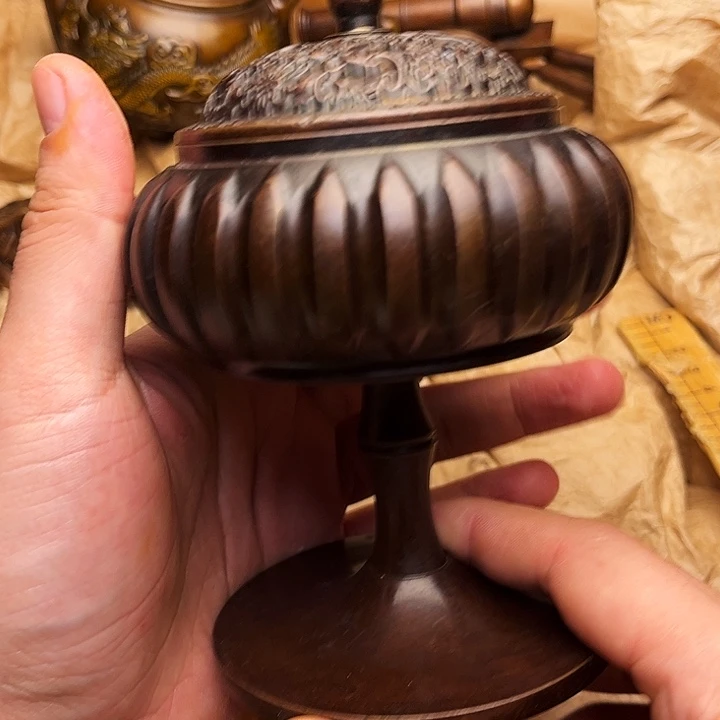 精美铜器做工精湛