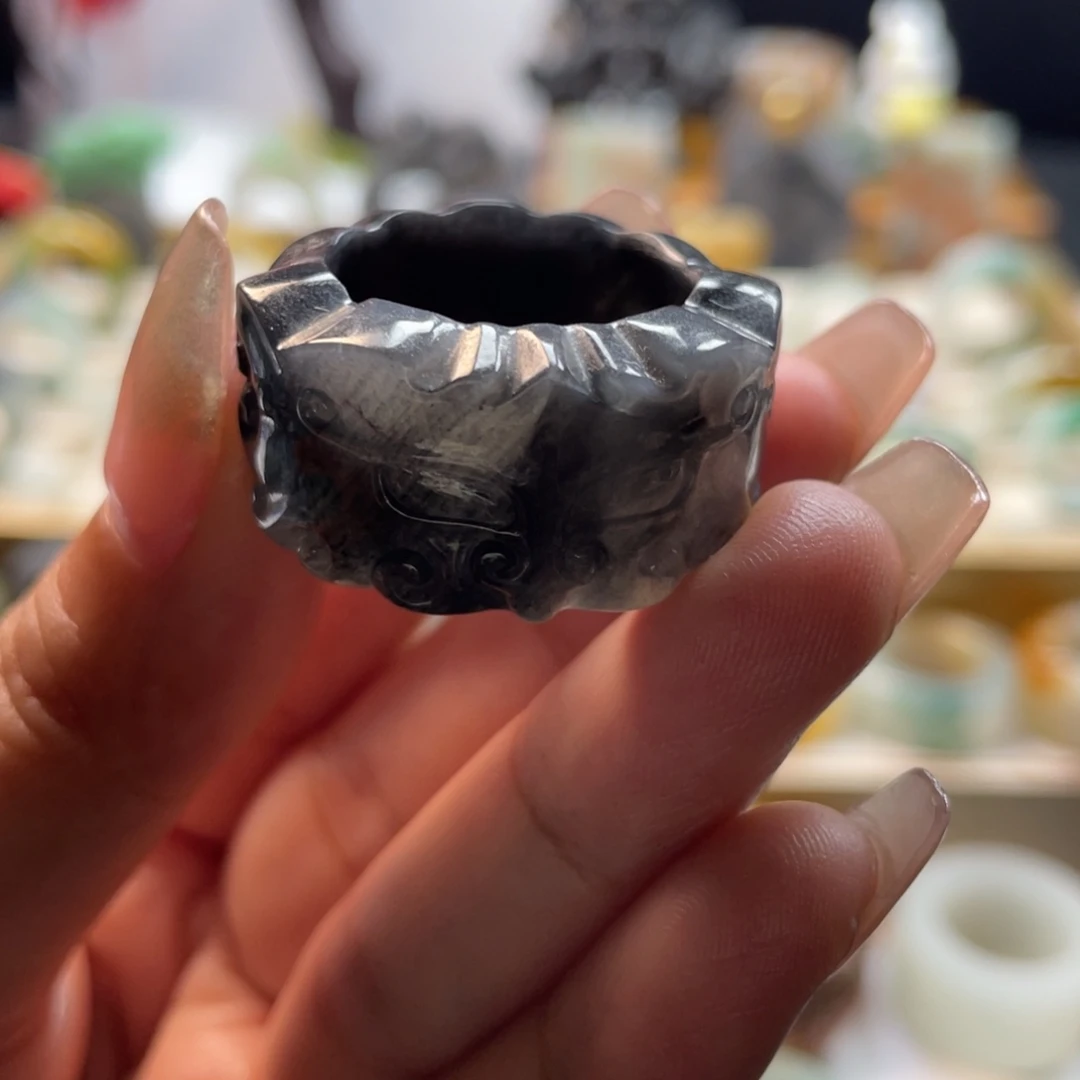 定制翡翠未镶嵌戒指