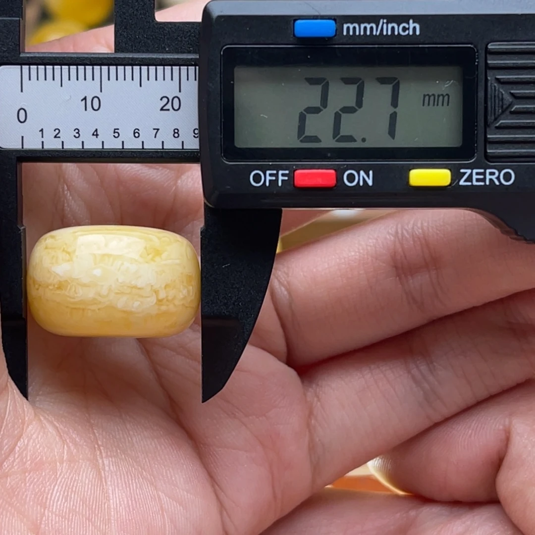 繁***尘琥珀未镶嵌裸石蜜蜡墩子微瑕静