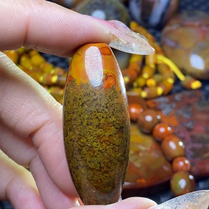 玛瑙/玉髓颈饰未镶嵌