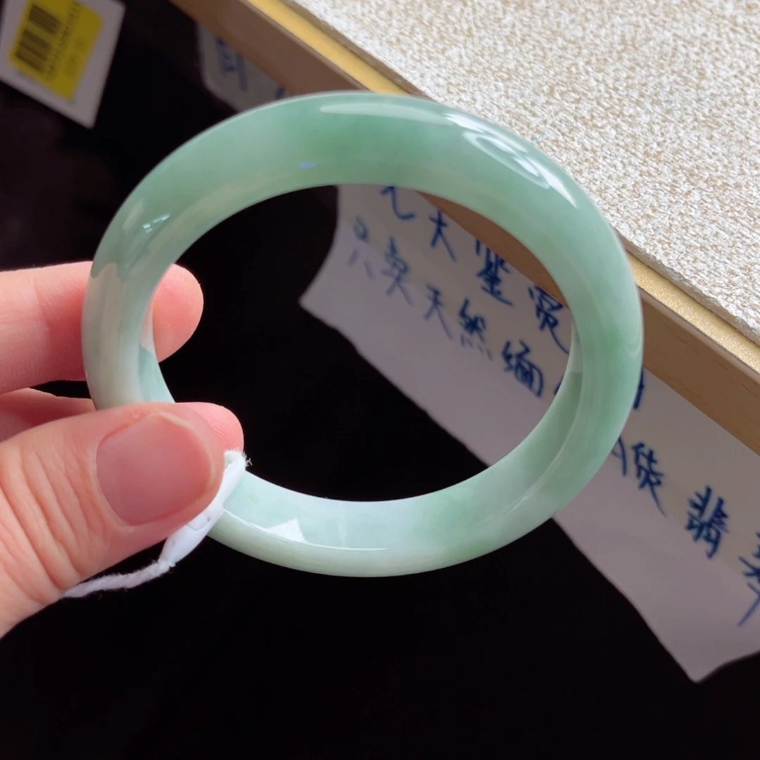 翡翠未镶嵌手镯手镯