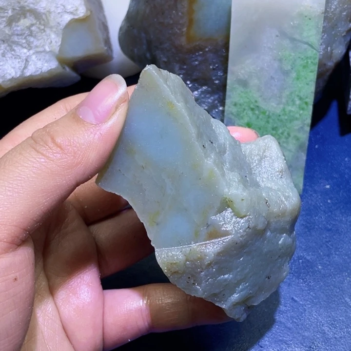 和田玉未镶嵌珠宝半成品