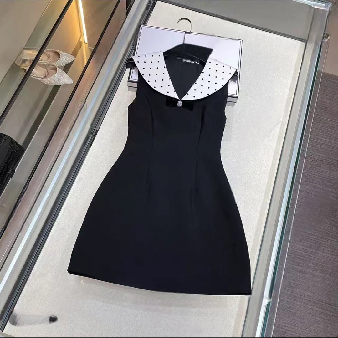 【萧萧】【风在告白】气质波点拼接千金时尚收腰无袖连衣裙