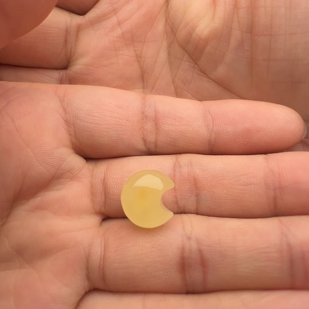 蜜蜡未镶嵌颈饰月亮提溜（打孔不退换）