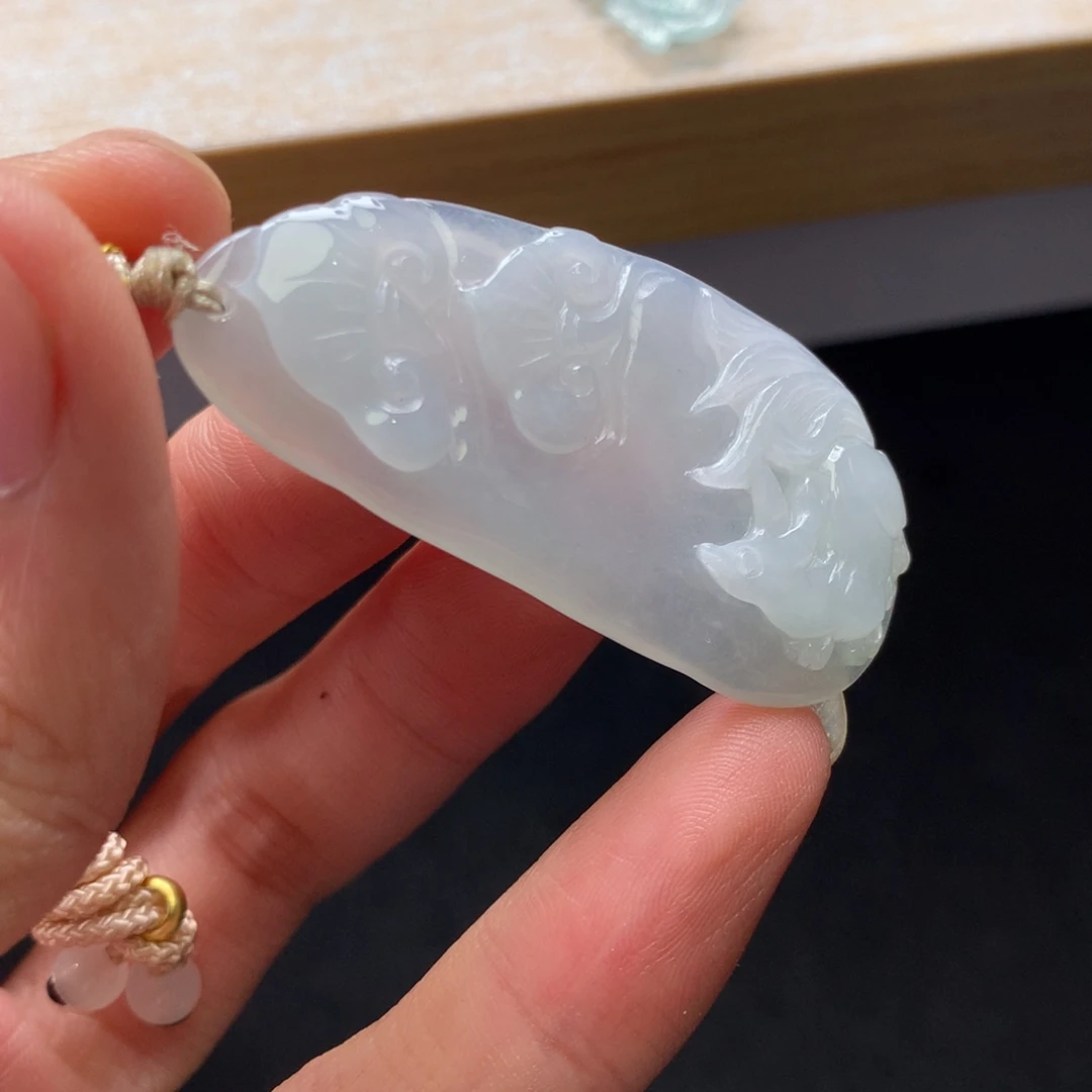 翡翠未镶嵌颈饰吊坠